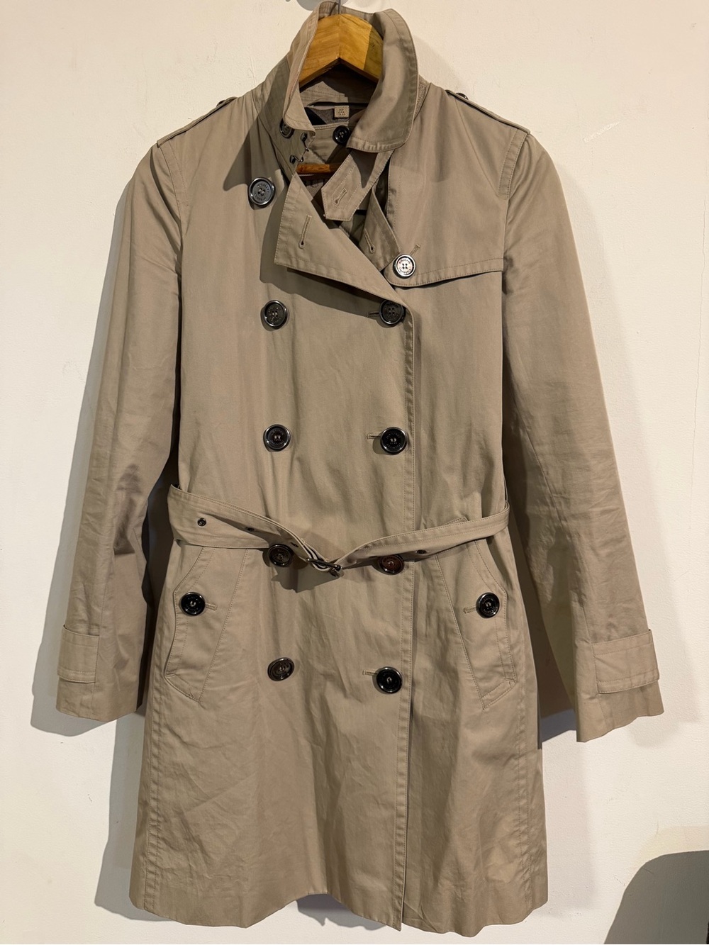 Burberry Classic Women's Double-Breasted Trench Coat - Taupe